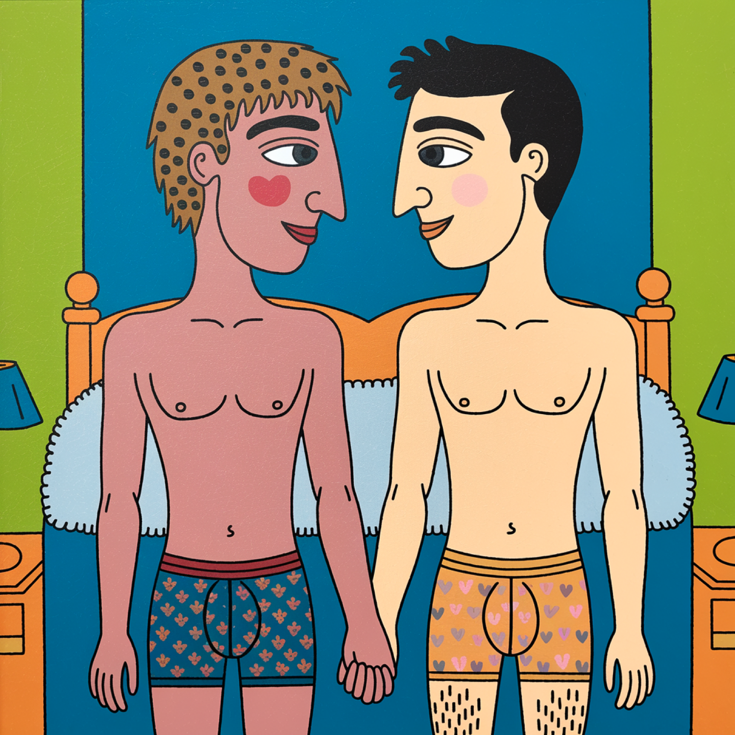 Gay Art Wandbild im Comicstil: Zwei Männer mit nacktem Oberkörper und gemusterten Boxershorts halten vor einem Bett Händchen und lächeln einander an. Ein rotes Herz schmückt die Wange des linken Mannes. Gay Erotic Art.