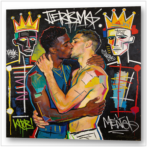 Intimer Kuss zwischen schwarzem und weißem Mann im Basquiat Street Art Stil mit Kronen – unzensierte Gay Sex Art und schwule Kunst