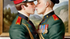 Preußische Offiziere in Uniformen küssen sich - Make Love not war in Preussen - Gay Art Wandbild im Menzel-Stil
