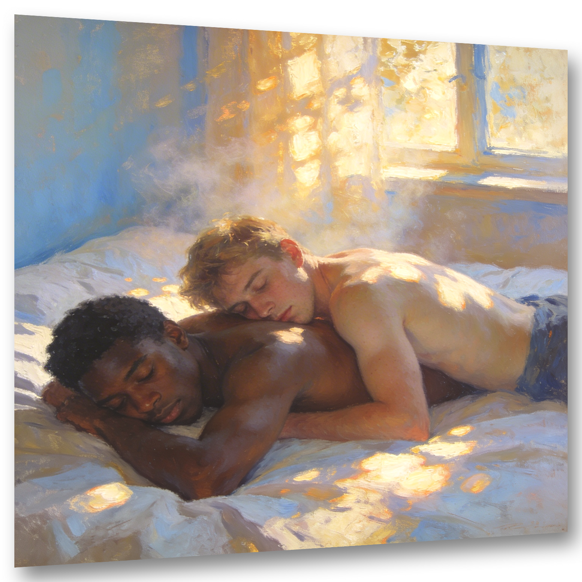 Schwules Leinwandbild in schräger Produktansicht: Zwei aneinandergekuschelte Männer auf weißem Bettzeug, umgeben von weichen Blautönen und goldenem Sonnenlicht.